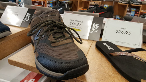 Shoe Store «DSW Designer Shoe Warehouse», reviews and photos, 822 Woods Crossing Rd, Greenville, SC 29607, USA