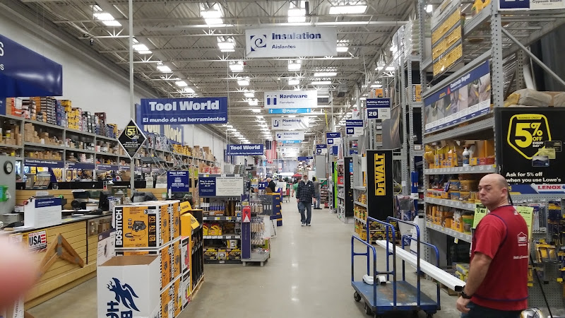 Lowe's Home Improvement hours