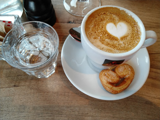 Franzos Coffee Shop