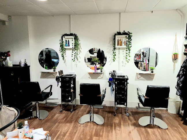 Reviews of Hair Fashions in Hull - Barber shop