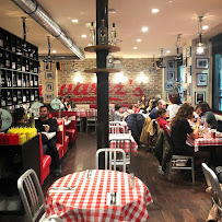 Atmosphère du Restaurant de cuisine américaine moderne Schwartz's à Paris - n°10