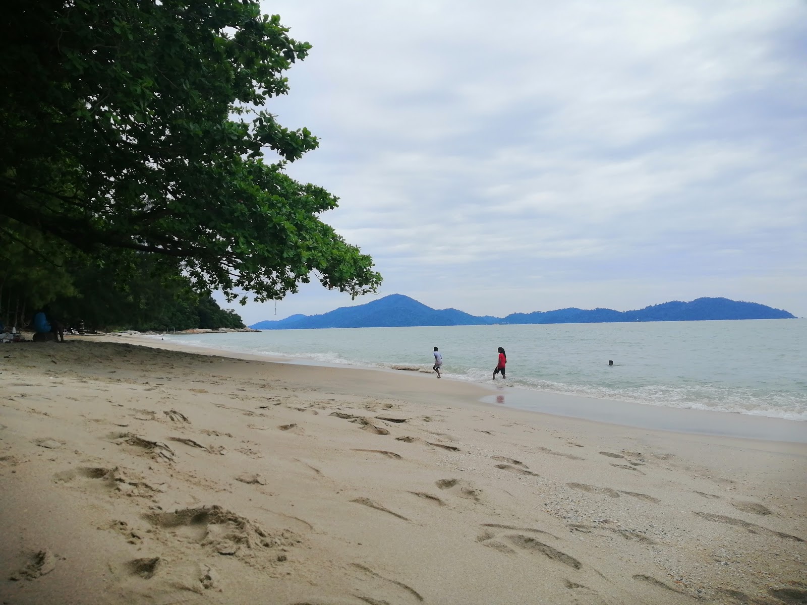 Teluk Senangin Beach photo #7