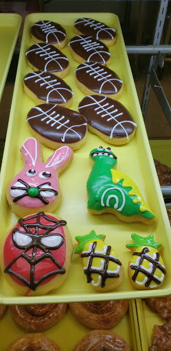 Donut Shop «Donut Choice», reviews and photos, 212 N Walnut Creek Dr, Mansfield, TX 76063, USA