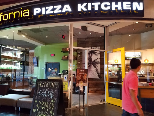 California Pizza Kitchen at St. Louis