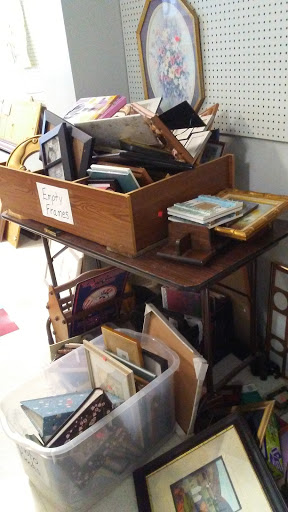 Thrift Store «Rescue Treasures», reviews and photos, 524 N Burdick St, Kalamazoo, MI 49007, USA