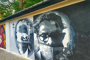 Travancore Titanium Art Wall image