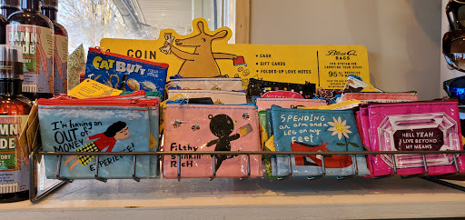 Jewelry Store «Knock Knock Boutique», reviews and photos, 110 W Chocolate Ave, Hershey, PA 17033, USA