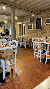 Atmosphère du Restaurant français Au Fil des Saisons à Méry-Bissières-en-Auge - n°7