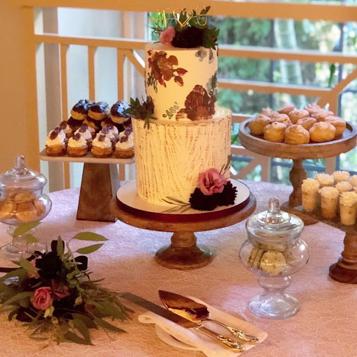 Dessert Shop «Le Petit Sweet», reviews and photos, 110 W 5th Ave, Mt Dora, FL 32757, USA