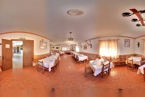 Restaurante El Rodeo image