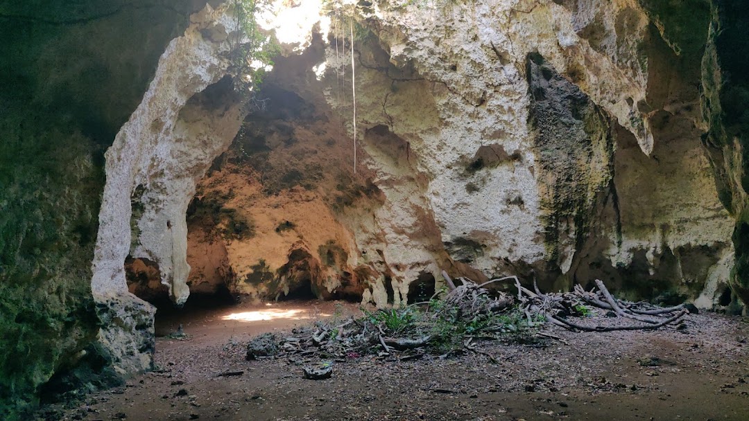 Kuumbi Cave