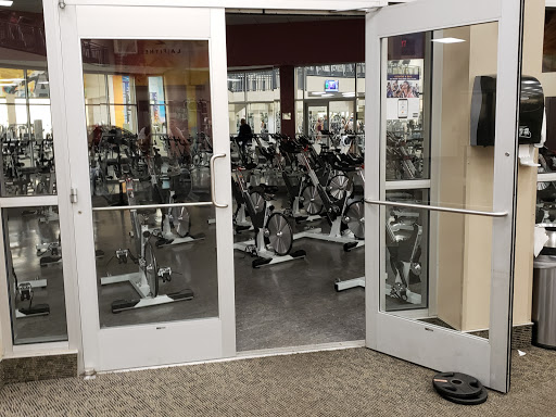 Gym «LA Fitness», reviews and photos, 452 Lakehurst Rd, Waukegan, IL 60085, USA