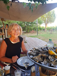 Photo n°18 de L'Huître et la Vigne à Saint-Hilaire-d'Ozilhan ()