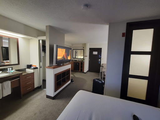 Hotel «Hyatt Place Kansas City/Overland Park/Convention Center», reviews and photos