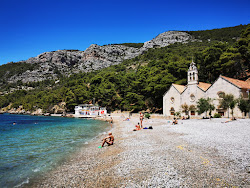 Gusarica beach'in fotoğrafı kısmen tatil bölgesi