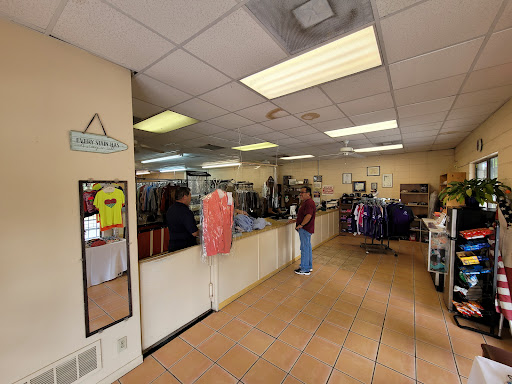 Dry Cleaner «Victory Cleaners», reviews and photos, 418 S L B J Dr, San Marcos, TX 78666, USA
