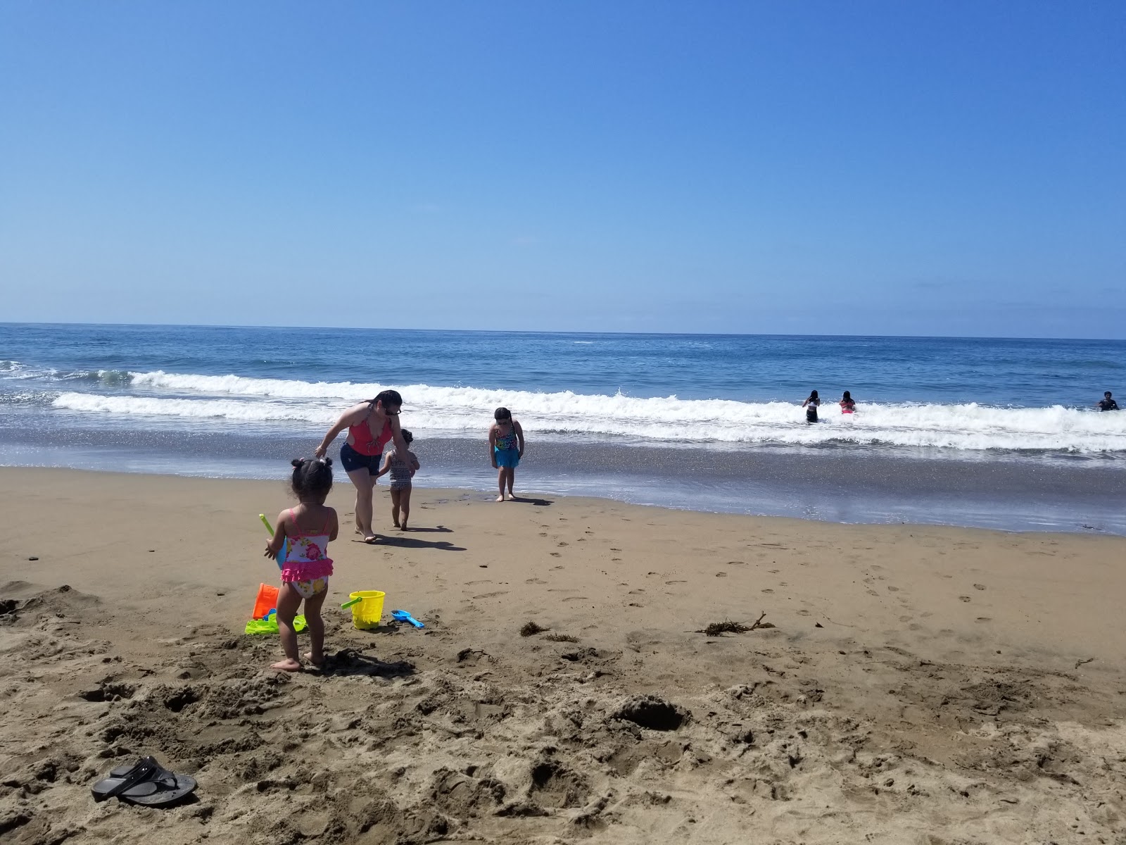 Foto di La Bocana Beach con parzialmente pulito livello di pulizia
