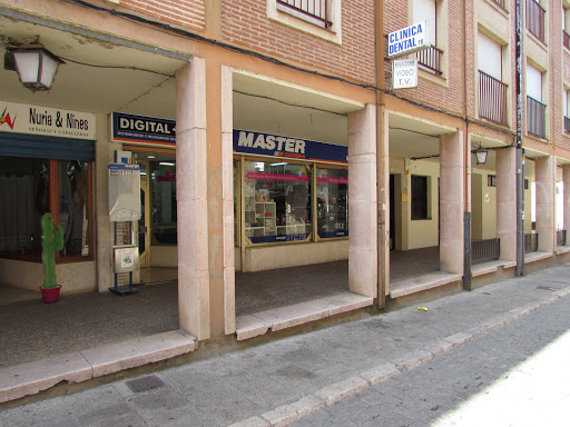 Nuria Y Nines en Tordesillas, Valladolid