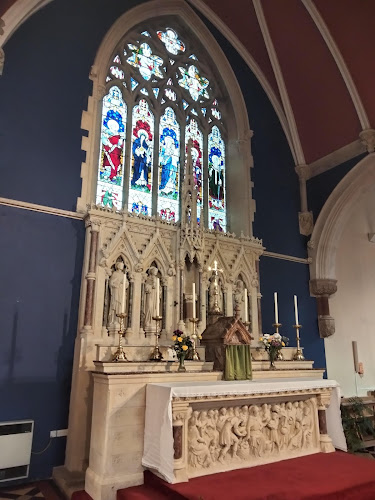 Reviews of Our Lady & St Catherine of Siena RC Church, Bow in London - Church