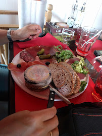 Charcuterie du Restaurant Le Resto du Paty / Les Maisons du Paty (Gîtes) à Arles - n°7