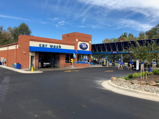 Tidal Wave Auto Spa en Greensboro