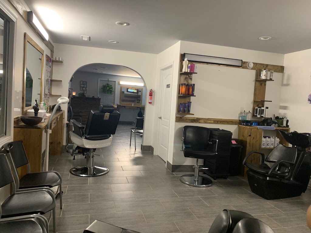RED & BLUE HAIR STUDIO ,LLC 28580