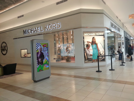 Fashion Accessories Store «Michael Kors», reviews and photos, 5220 Fashion Outlets Way #2120, Rosemont, IL 60018, USA