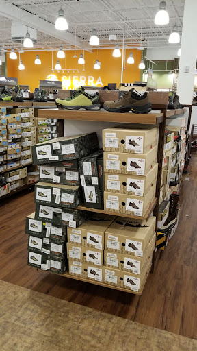 Outdoor Sports Store «Sierra Trading Post», reviews and photos, 215 N Maple Rd Unit 1F, Ann Arbor, MI 48103, USA