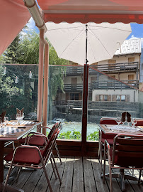 Atmosphère du Restaurant Eau Petit Pont à La Salle-les-Alpes - n°8
