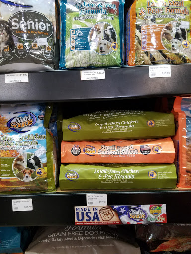 Garden Center «Hillside Feed & Seed Store», reviews and photos, 1805 S Hillside St, Wichita, KS 67211, USA