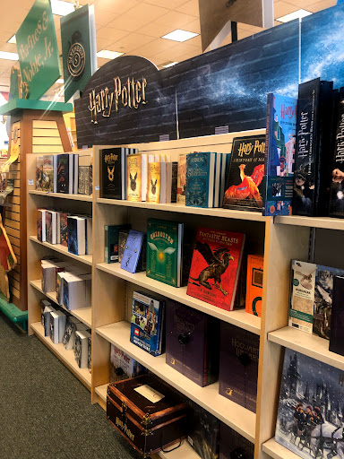 Book Store «Barnes & Noble», reviews and photos, 3501 McHenry Ave, Modesto, CA 95356, USA