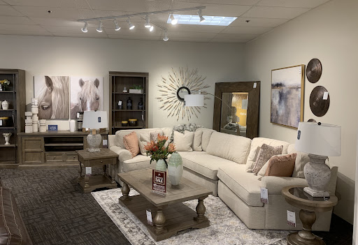 Furniture Store «La-Z-Boy Furniture Galleries», reviews and photos, 12189 Montgomery Rd, Loveland, OH 45140, USA