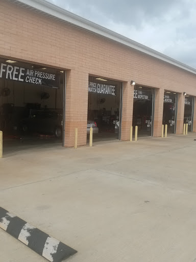 Auto Repair Shop «Firestone Complete Auto Care», reviews and photos, 5758 Rufe Snow Dr, North Richland Hills, TX 76180, USA
