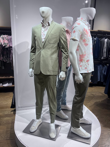 Clothing Store «Express», reviews and photos, 303 Memorial City Mall, Houston, TX 77024, USA