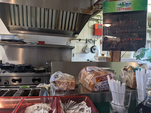 Grocery Store «Bailey Island General Store», reviews and photos, 2124 Harpswell Islands Rd, Bailey Island, ME 04003, USA