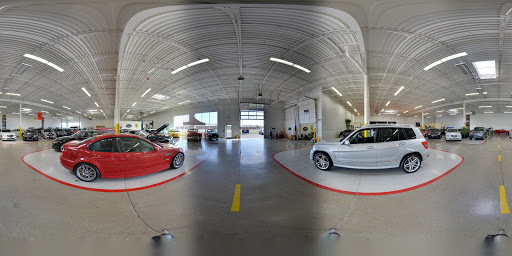 Used Car Dealer «Lucky Motors», reviews and photos, 817 Church Rd, Elmhurst, IL 60126, USA