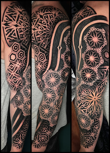 Explore running tattoo ideas, creative tattoo ideas in Honolulu, available at Aloha Tattoo Waikiki Hilton Hawaiian Village Rainbow Bazaar