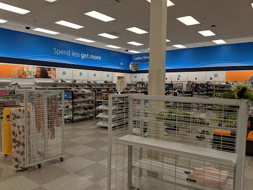 Clothing Store «Ross Dress for Less», reviews and photos, 701 N Milwaukee Ave, Vernon Hills, IL 60061, USA