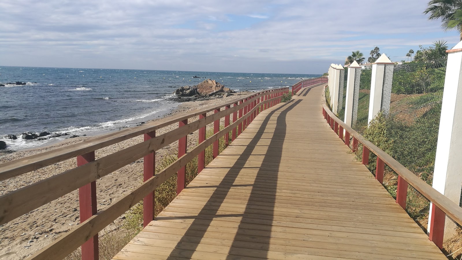 Foto de Playa Riviera com alto nível de limpeza