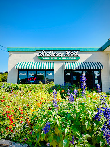 Southern Maid Donuts, 937 W Davis St, Dallas, TX 75208, USA, 