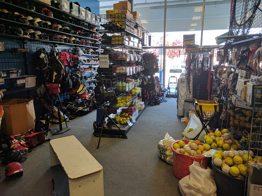 Sporting Goods Store «Play It Again Sports Sherman Oaks», reviews and photos, 5832 Sepulveda Blvd, Sherman Oaks, CA 91411, USA