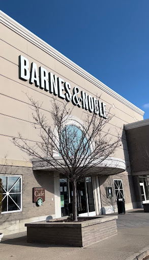 Book Store «Barnes & Noble Booksellers The Shops at River Crossing», reviews and photos, 8675 River Crossing Blvd, Indianapolis, IN 46240, USA