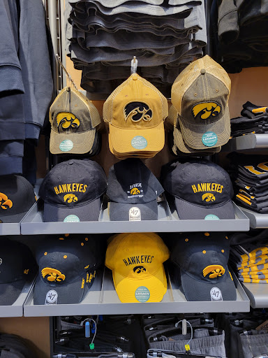 Sporting Goods Store «SCHEELS», reviews and photos, 17202 Davenport St, Omaha, NE 68118, USA