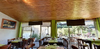 Atmosphère du Restaurant Le Caveau à Châtillon-en-Diois - n°3