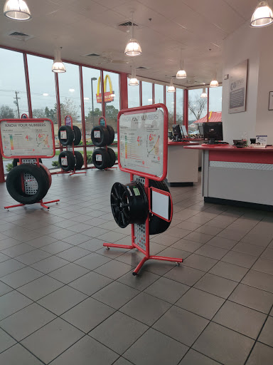 Tire Shop «Discount Tire Store - Farragut, TN», reviews and photos, 11201 Kingston Pike, Farragut, TN 37934, USA