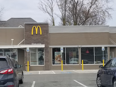 McDonald,s - 572 Main St, Wakefield, MA 01880