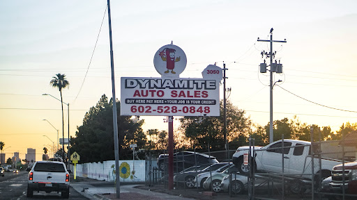 Dynamite Auto Sales Inc, 3050 E Van Buren St, Phoenix, AZ 85008, USA, 