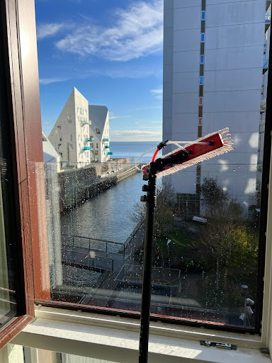 SR Totalservice - vinduespudser i Århus