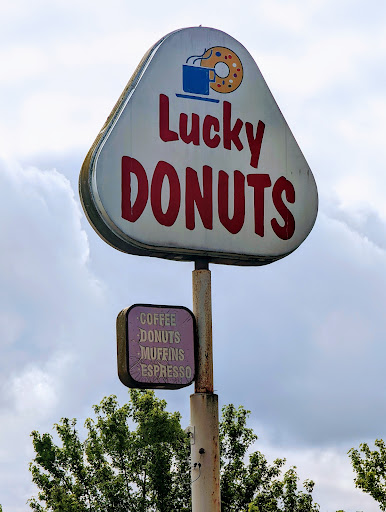 Donut Shop «Lucky Donuts», reviews and photos, 140 SW 152nd St, Seattle, WA 98166, USA
