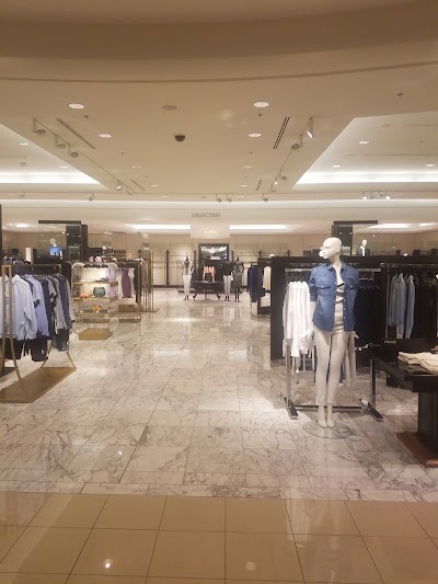 Photos of Nordstrom Fashion Mall at Keystone